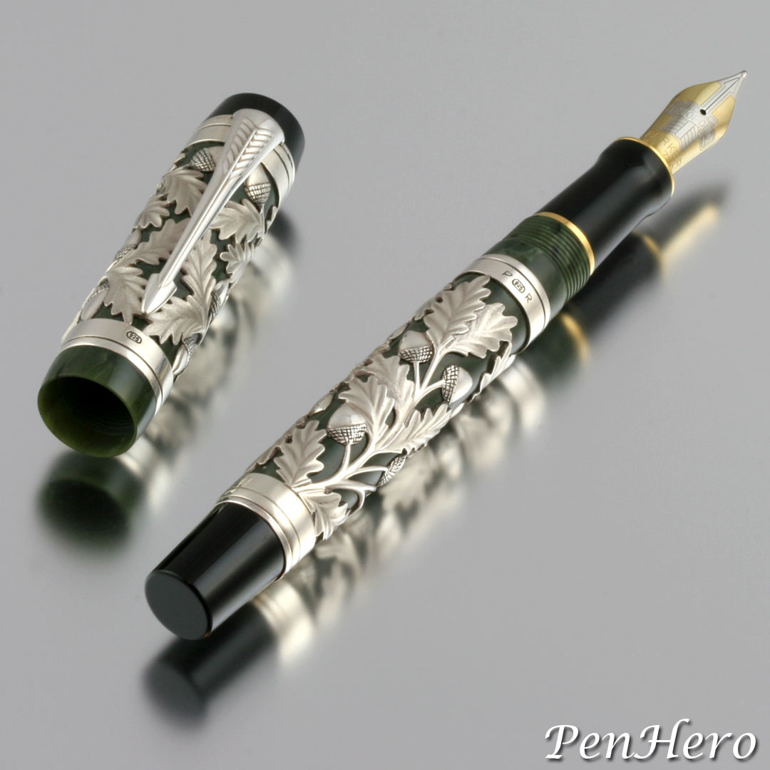 Collectable ! Simply Black & Silverly Classical  Fountain Pen DEB 